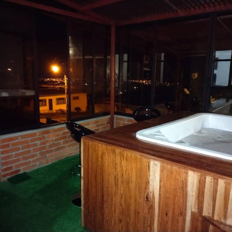 Hostal Spa Casa De Piedra Con Jacuzzi Santa Rosa de Cabal Eksteriør billede